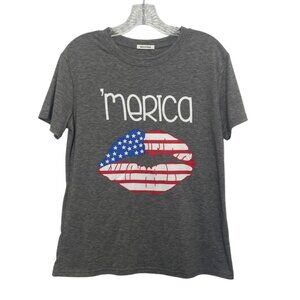 Dulutee Merica Graphic Tshirt Small Gray American Flag Lip Print